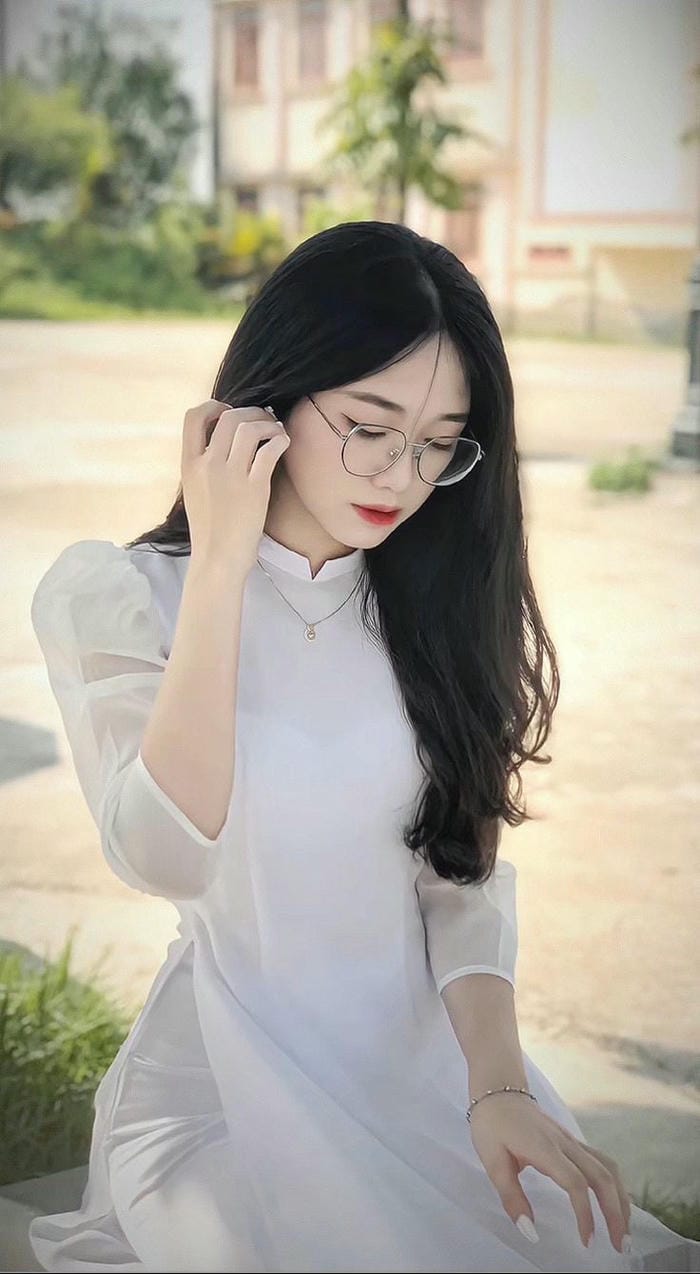 anh co gai măc ao dai cưc xinh