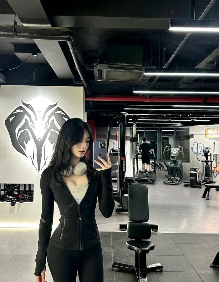 gái phòng gym