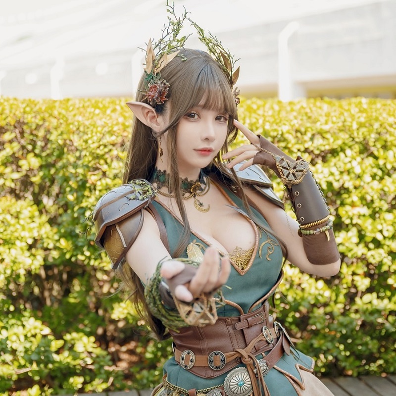 gai xinh cosplay