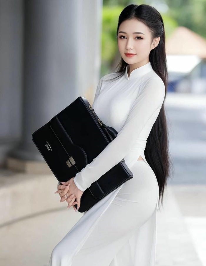 hinh anh co gai mac ao dai dep