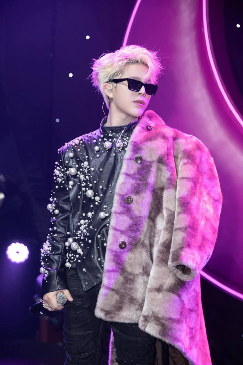 ảnh Rhyder đi diễn