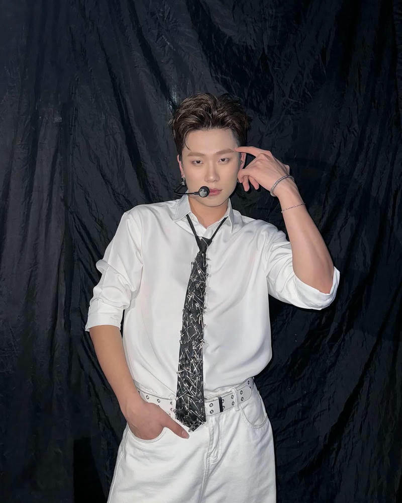 ảnh dương domic sơ mi