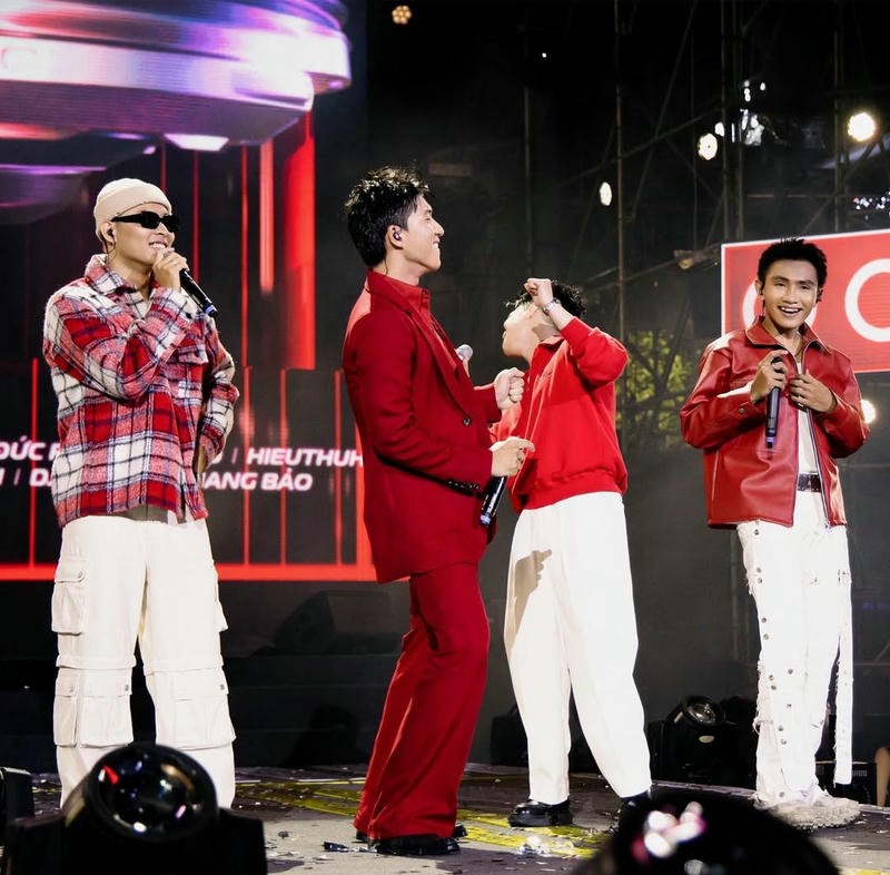 ảnh hiếu thứ hai chu mỏ