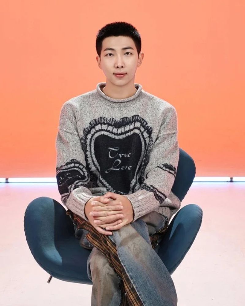 ảnh namjoon ngồi