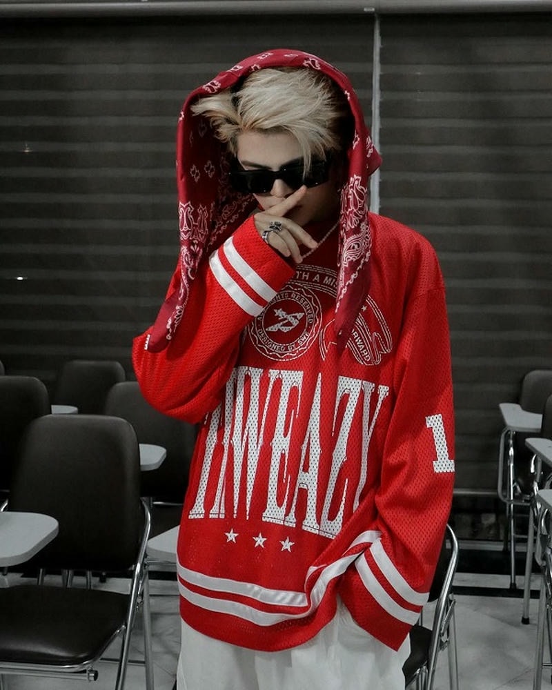 ảnh rhyder áo đỏ