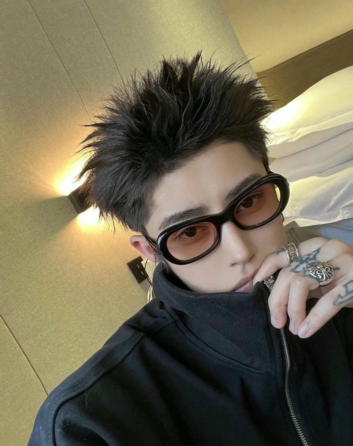 ảnh trai đeo kính ngầu nhất