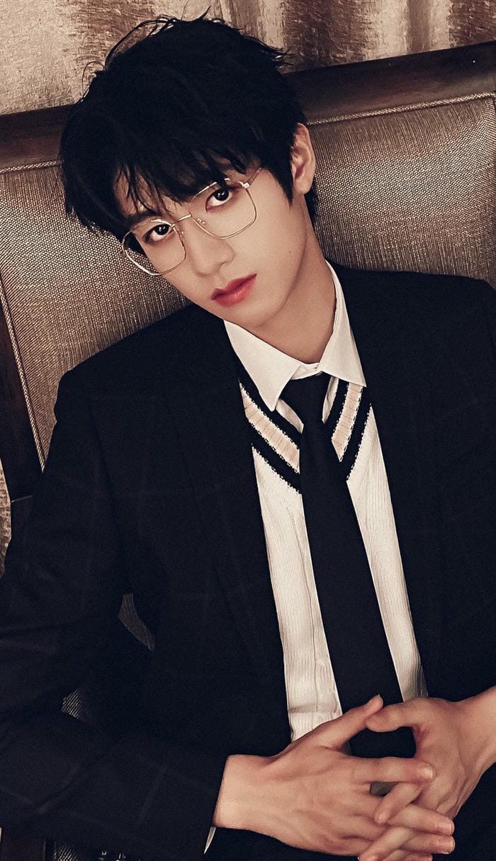 ảnh trai đeo kính siêu đẹp