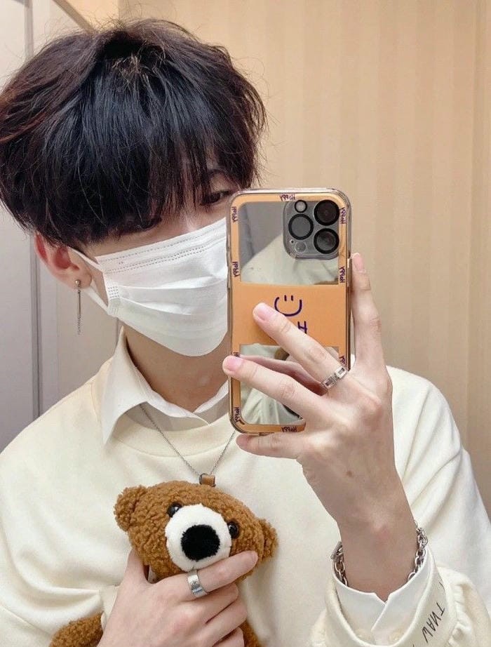 ảnh trai đẹp che mặt đeo khẩu trang