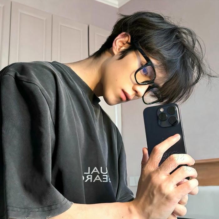 anh trai đep đeo kinh