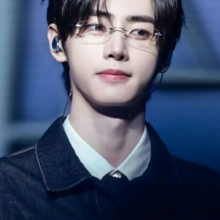 101+ hình ảnh trai đẹp đeo kính ngầu lạnh lùng boy