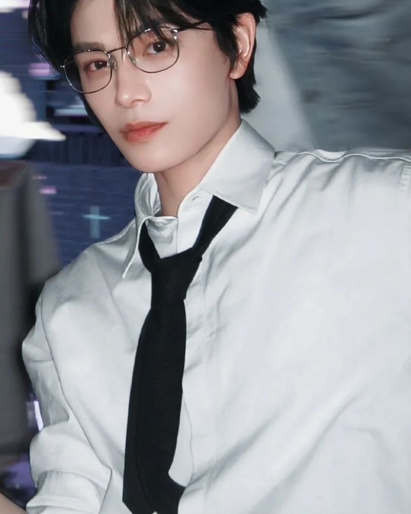 ảnh trai đẹp đeo kính ca