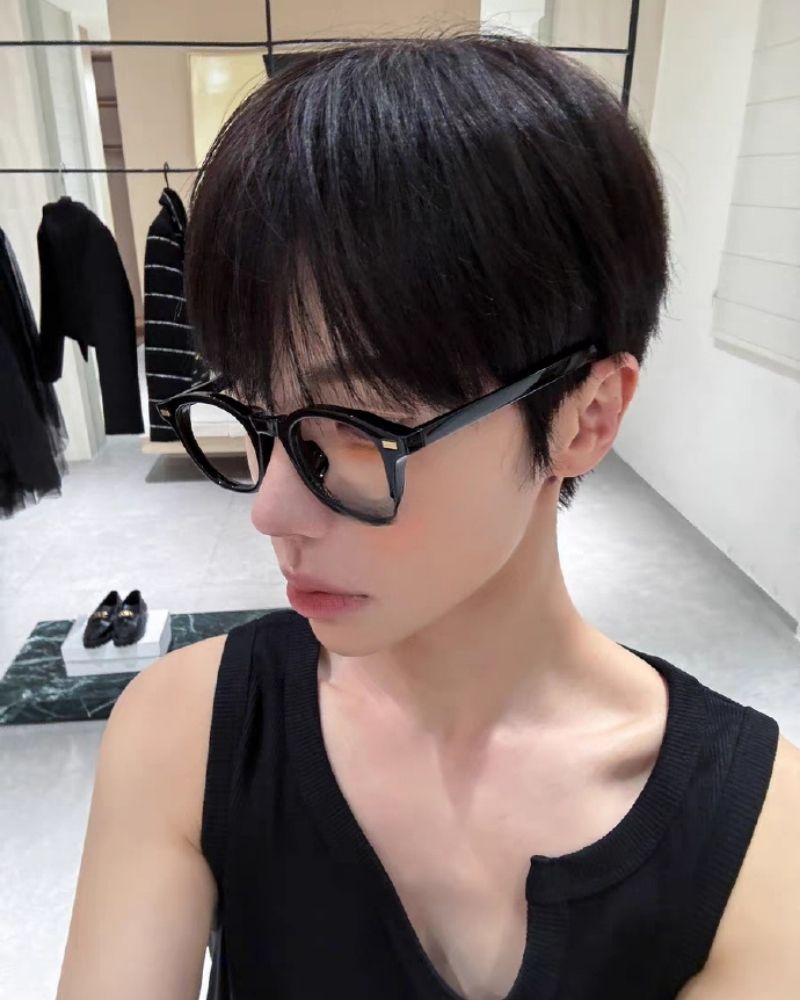 ảnh trai đẹp đeo kính cute