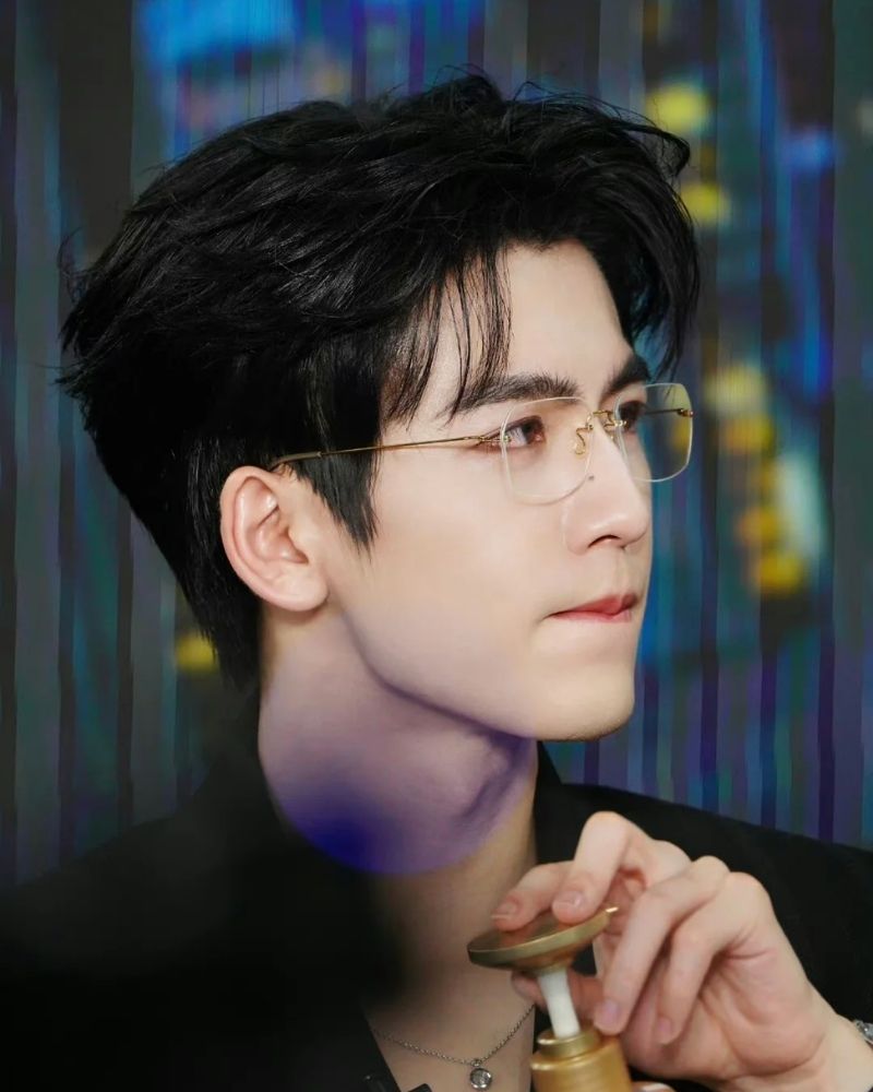 ảnh trai đẹp đeo kính mim