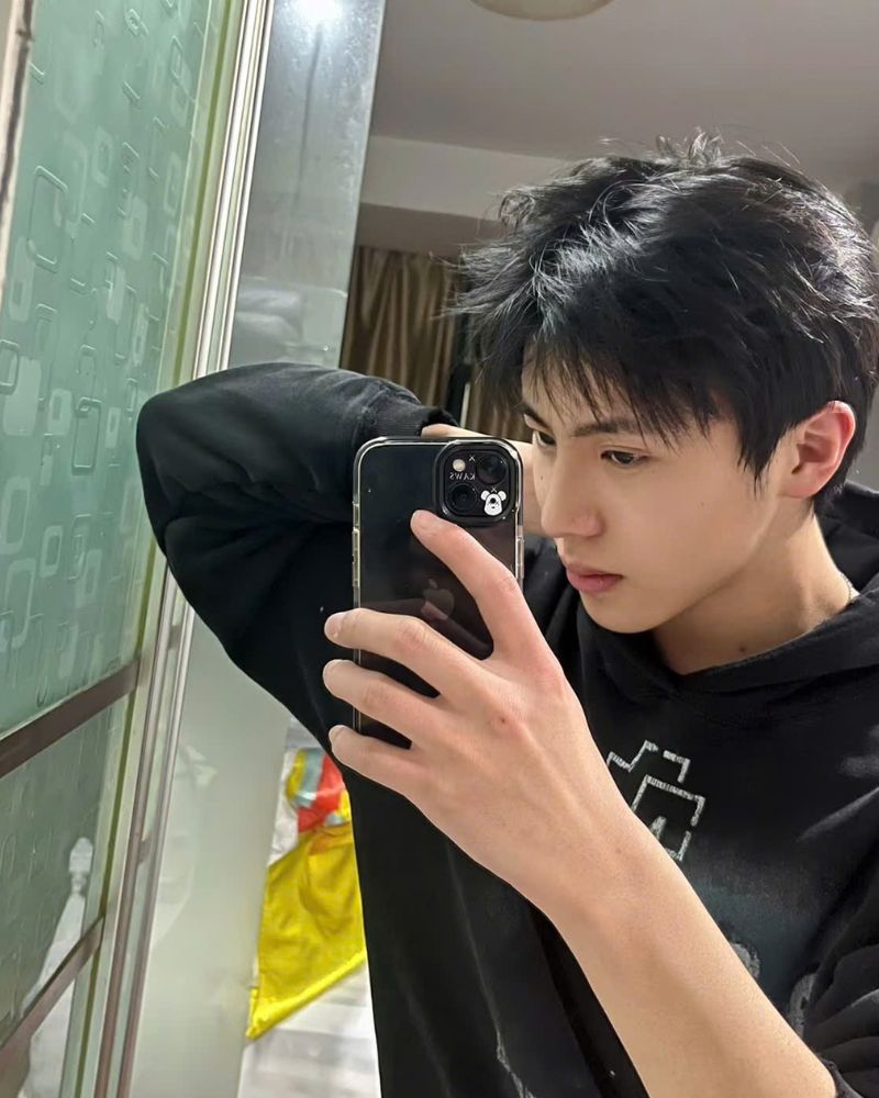 ảnh trai đẹp k6 gương