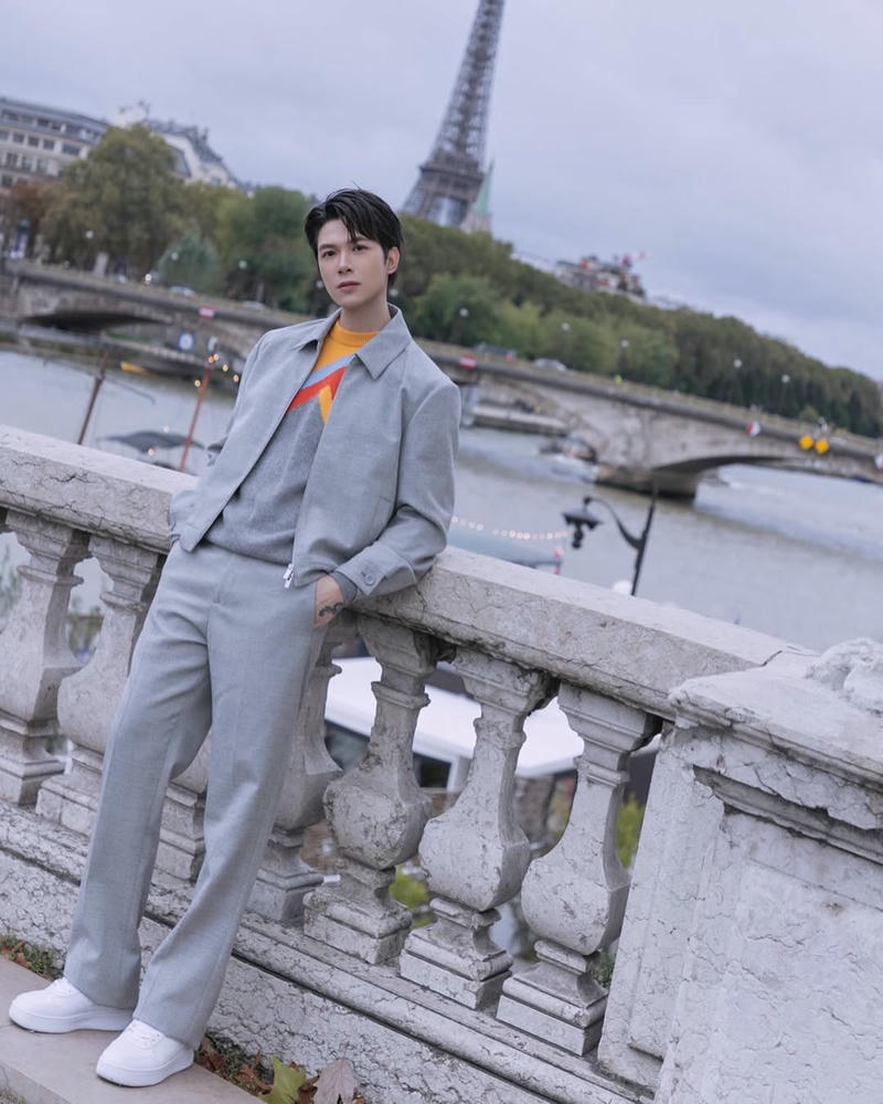 anh tú atus du lịch