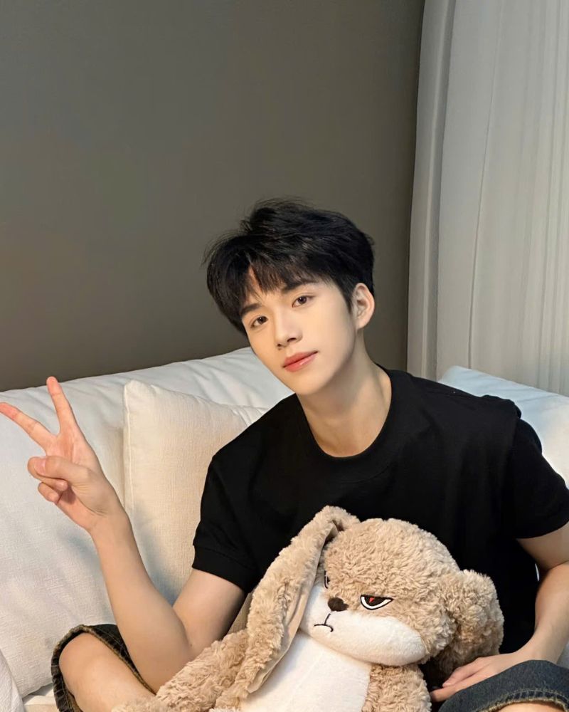 hình ảnh các bé trai đáng yêu