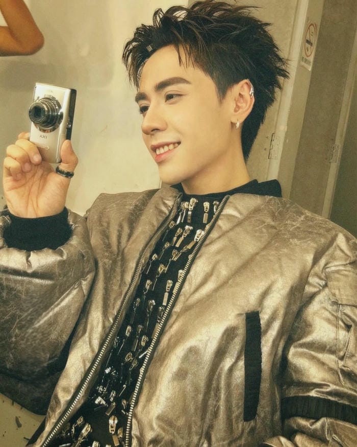 hình ảnh quang hùng masterd cười