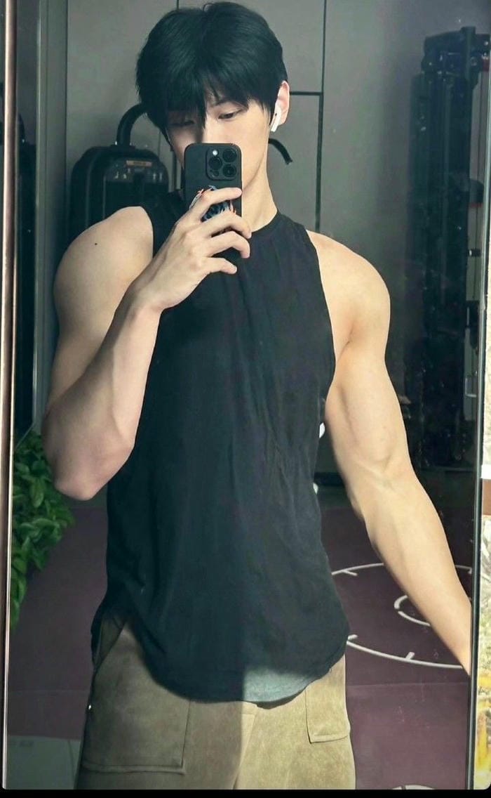 hình ảnh trai cơ bắp đep