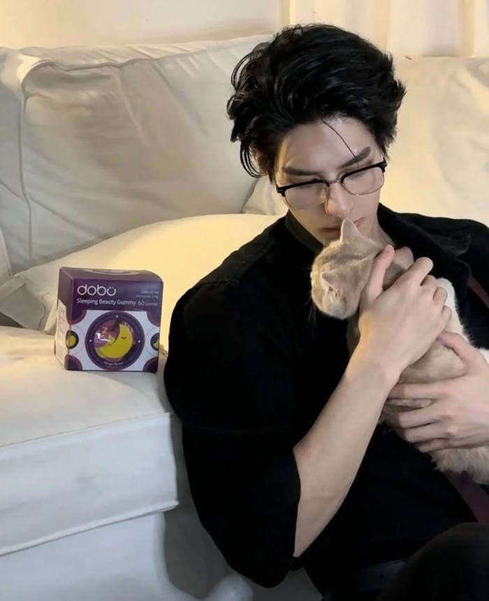 hình ảnh trai đeo kính cực đẹp