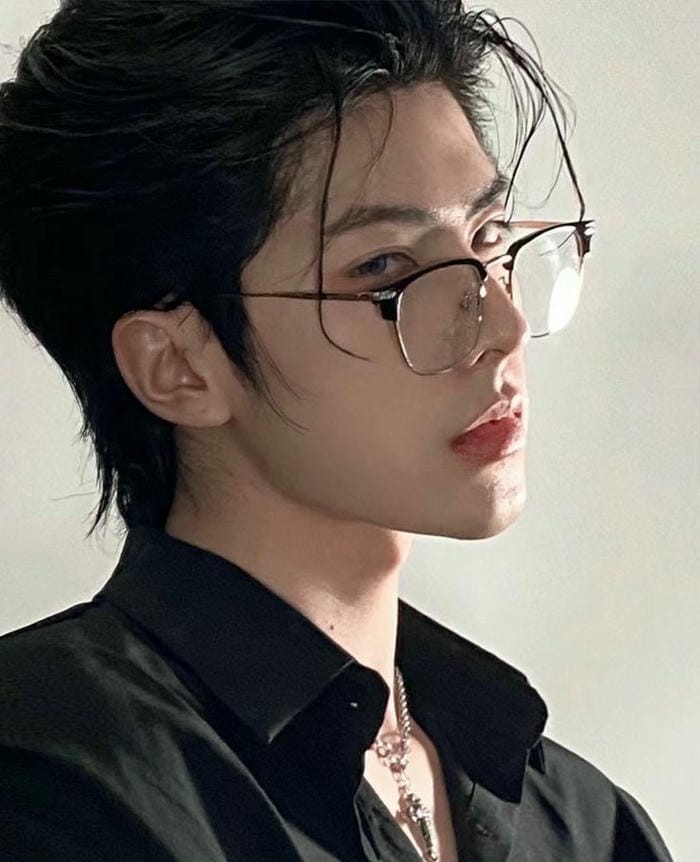hình ảnh trai đeo kính đẹp cực