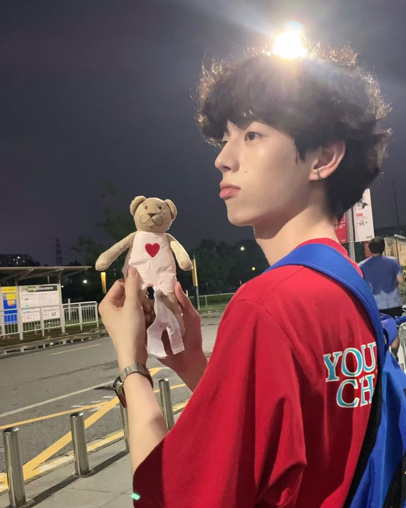 hình ảnh trai đẹp dễ thương áo