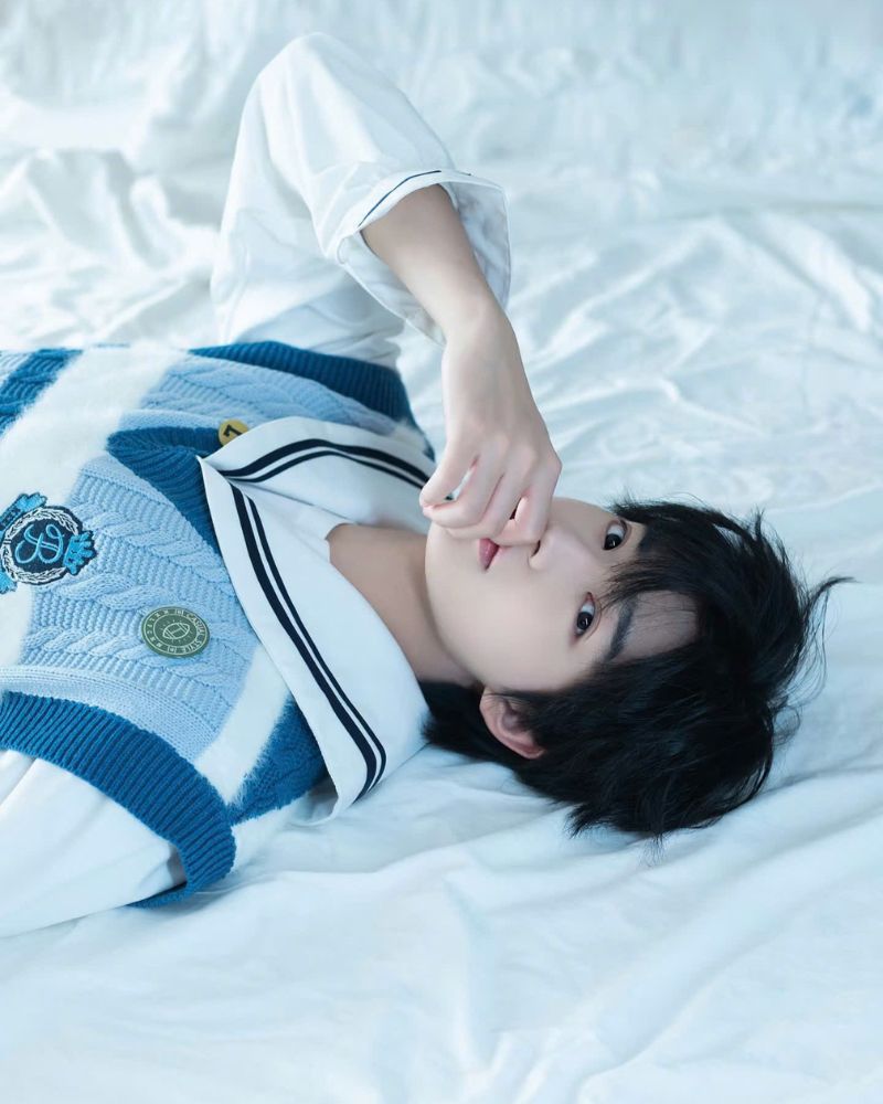 hình ảnh trai đẹp dễ thương nằm