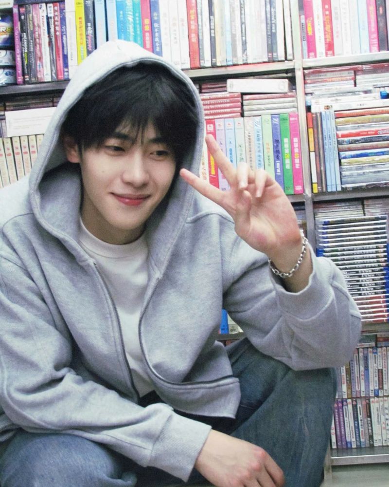 hình ảnh trai đẹp dễ thương uống