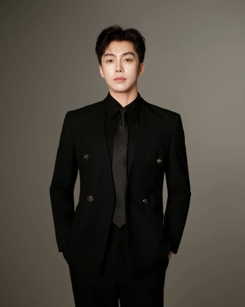 hình ảnh trai đẹp mặc vest ngầu