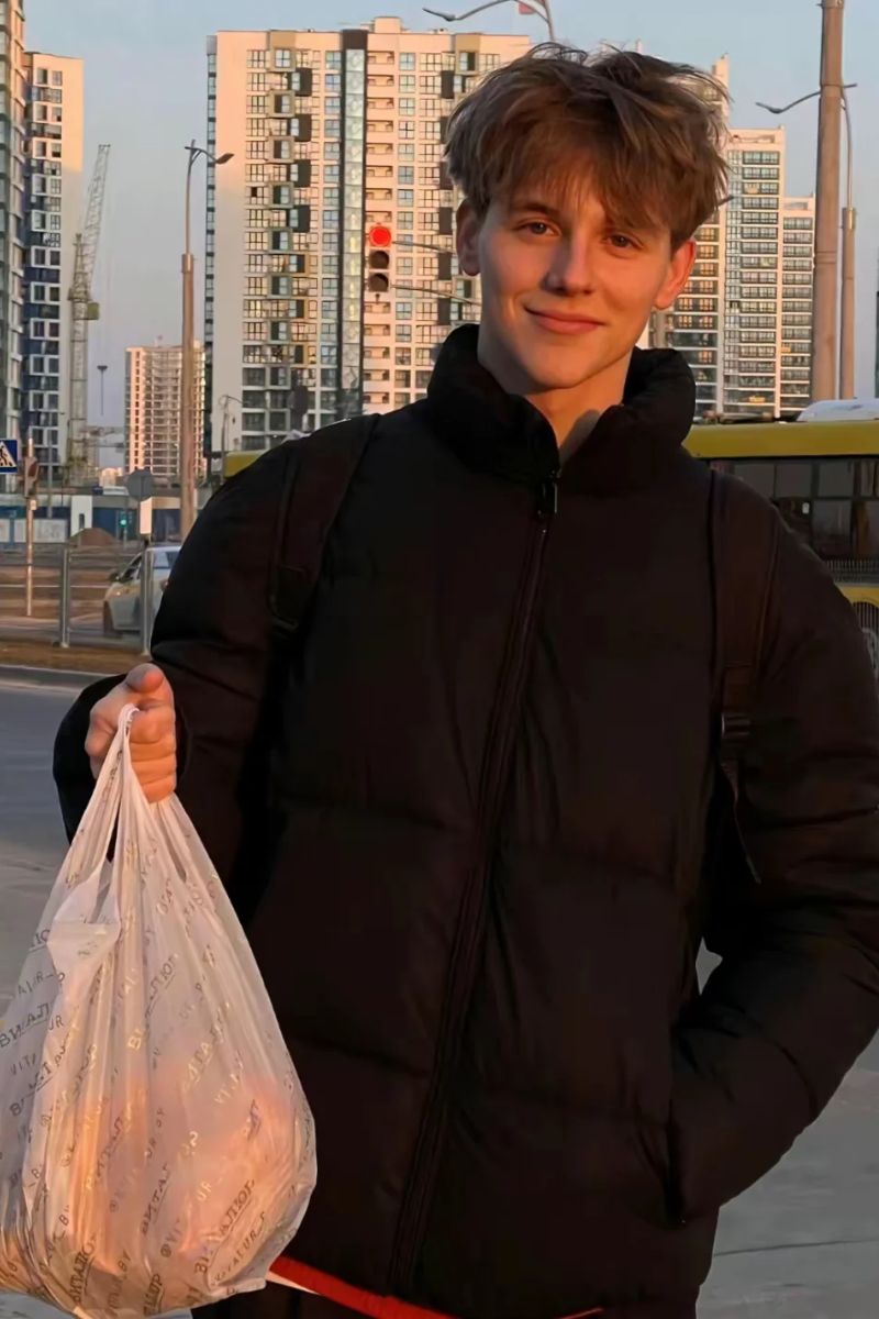 hình ảnh trai tây đơn giản