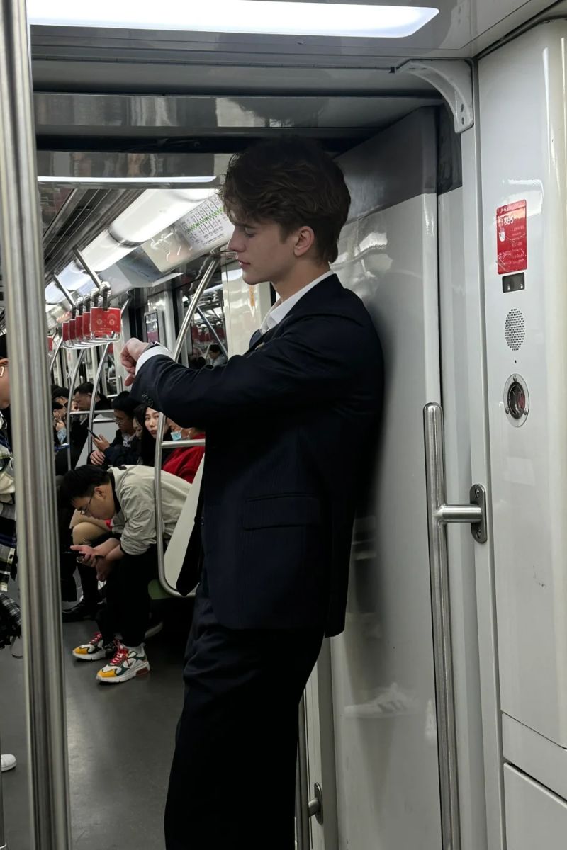 hình ảnh trai tây vest