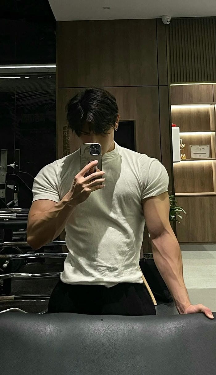 hinh trai đep cơ băp cưc đep