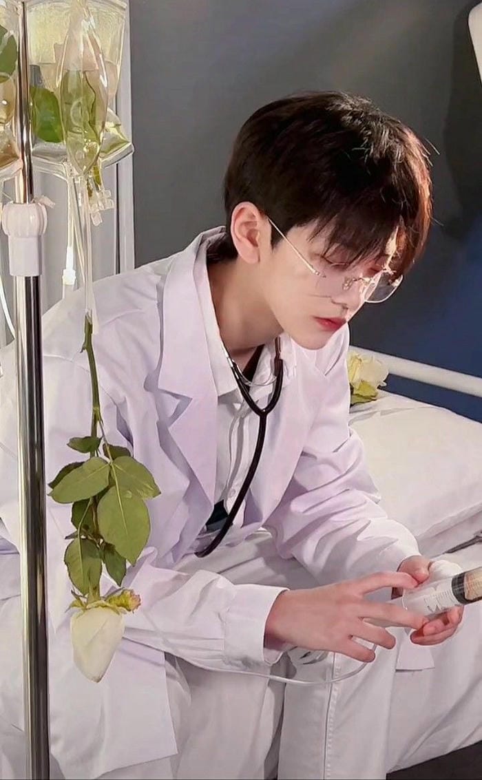 hinh trai đep đeo kinh