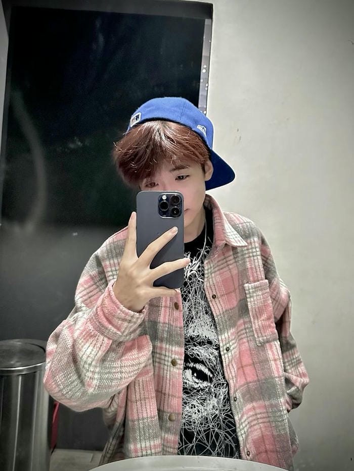 tải ảnh trai đẹp 14 tuổi che mặt