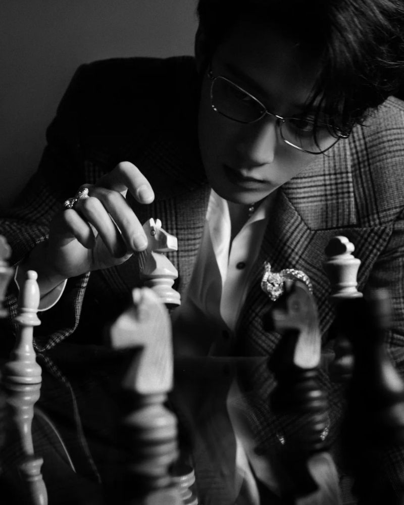 trai đeo kính đẹp