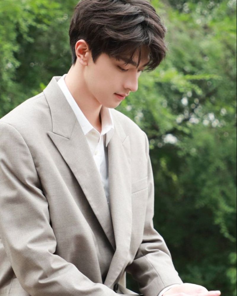 trai hàn quốc mặc vest