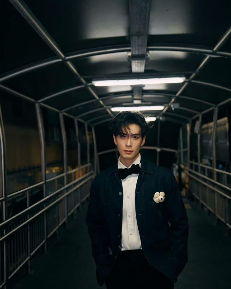 trai mặc vest cute