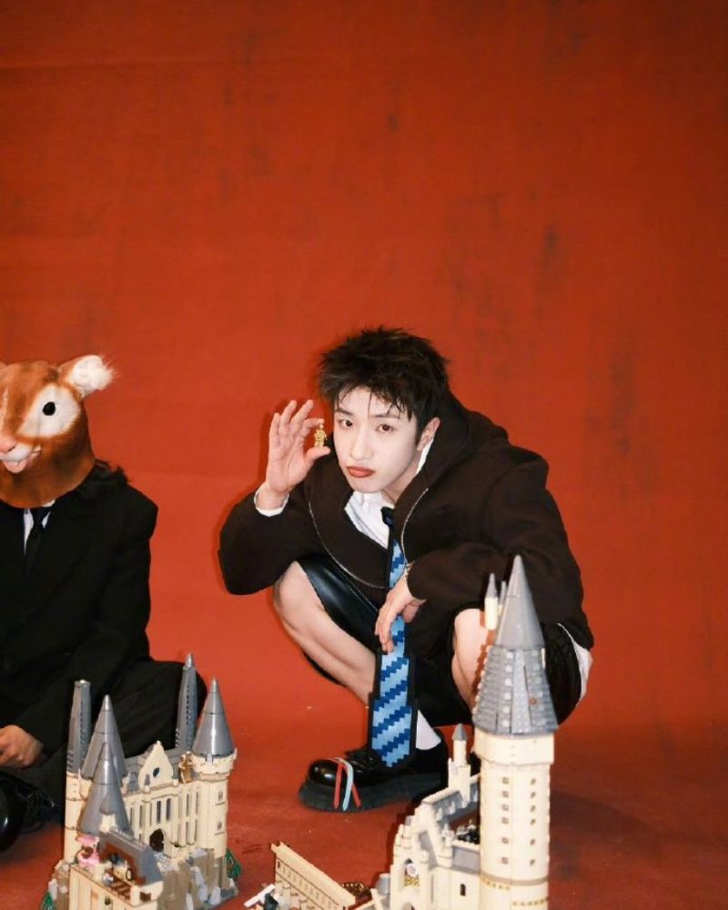 trai mặc vest dễ thương