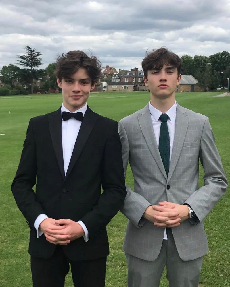 trai mặc vest đôi