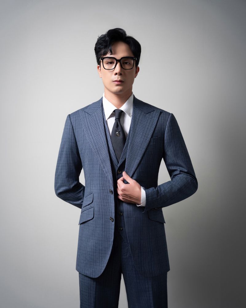 trai mặc vest lịch sự